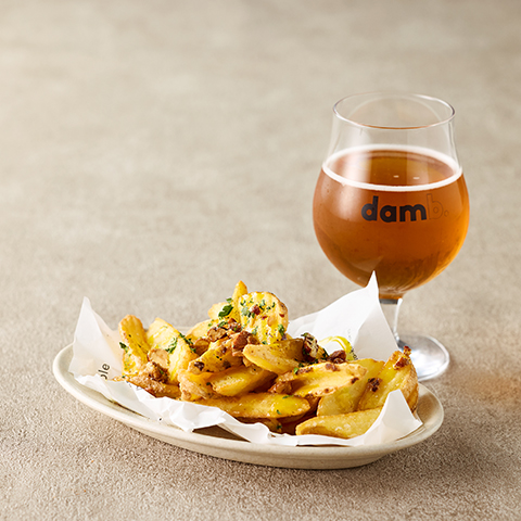 dam pub